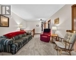 Living room - 174 Metcalfe Street, Ingersoll, ON N5C1M9 Photo 7