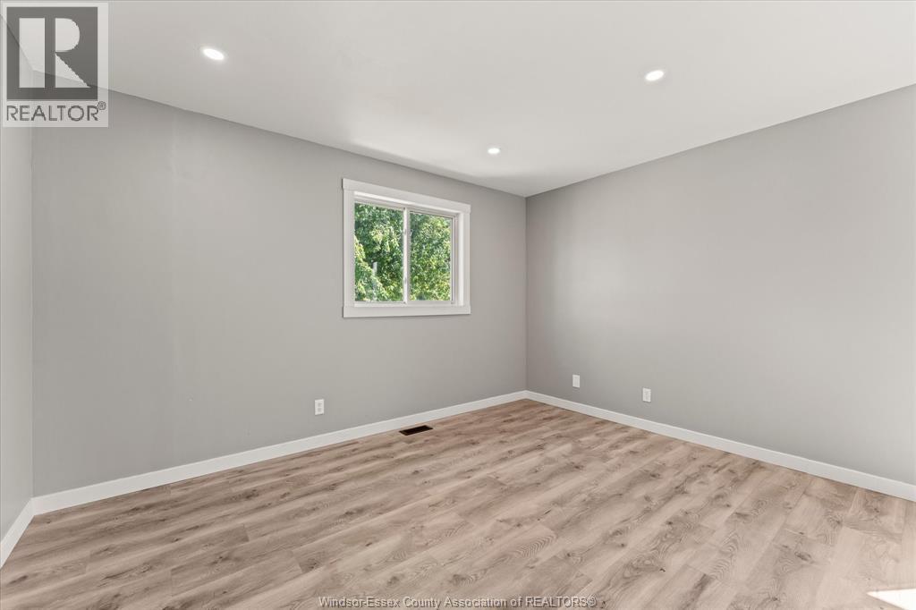 584 PETTYPIECE DRIVE - Image 20