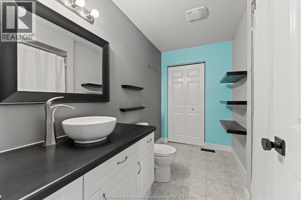 584 PETTYPIECE DRIVE - Image 24