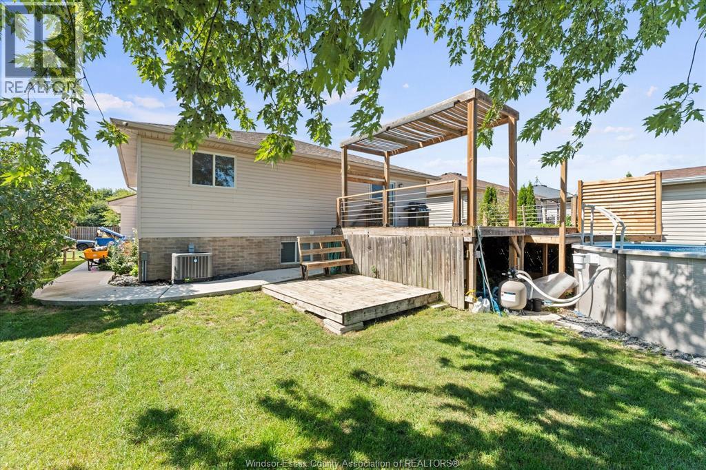 584 PETTYPIECE DRIVE - 41