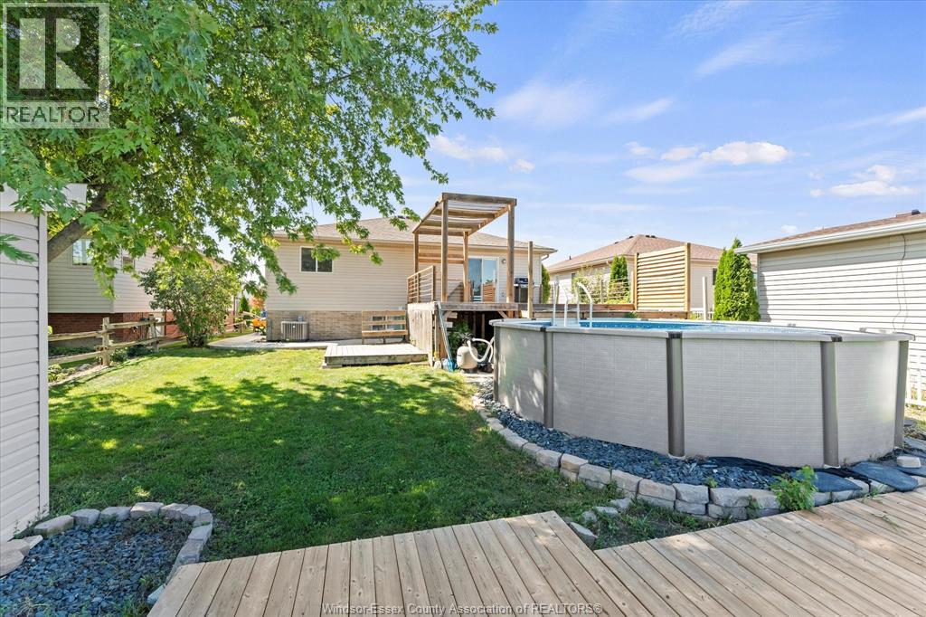 584 PETTYPIECE DRIVE - 42