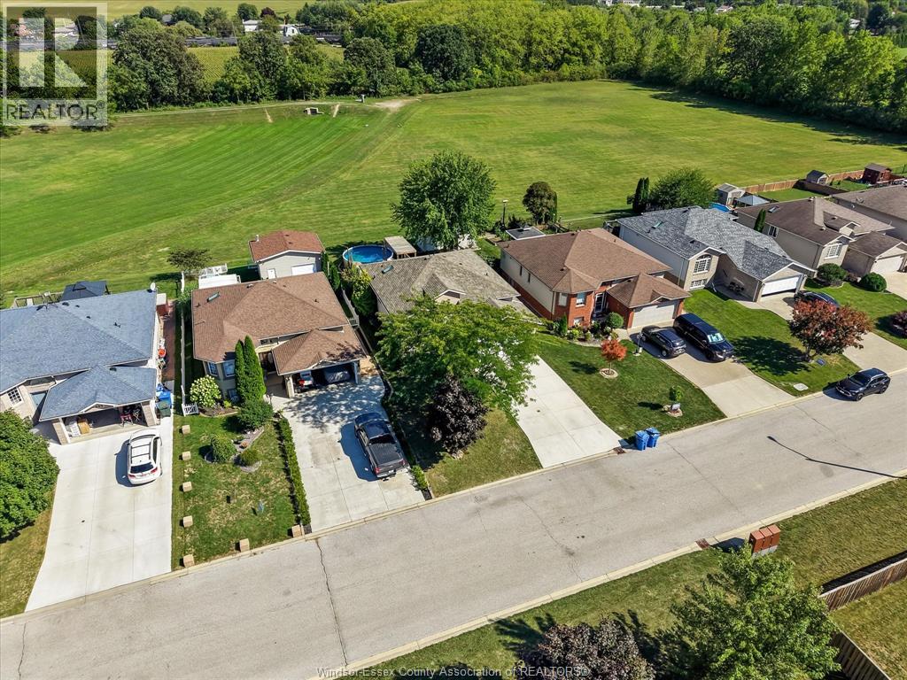 584 PETTYPIECE DRIVE - 48