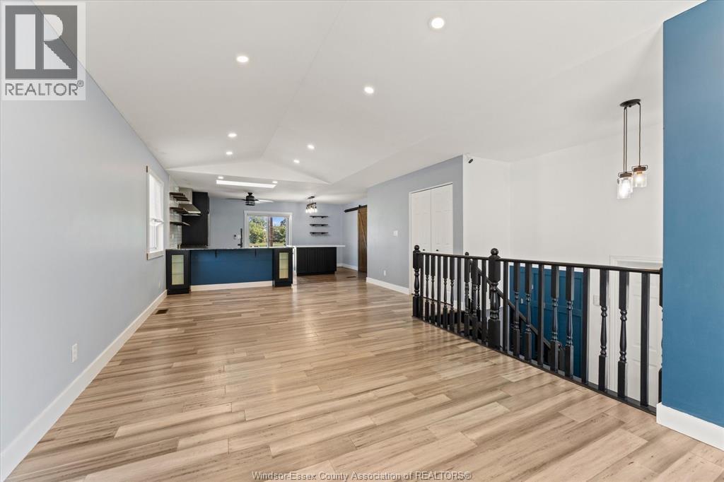 584 PETTYPIECE DRIVE - Image 9