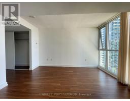 1811 - 85 Queens Wharf Road, Toronto, ON M5V0J9 Photo 8