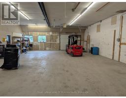 11 Gray Road, Bracebridge, ON P1L1P8 Photo 7