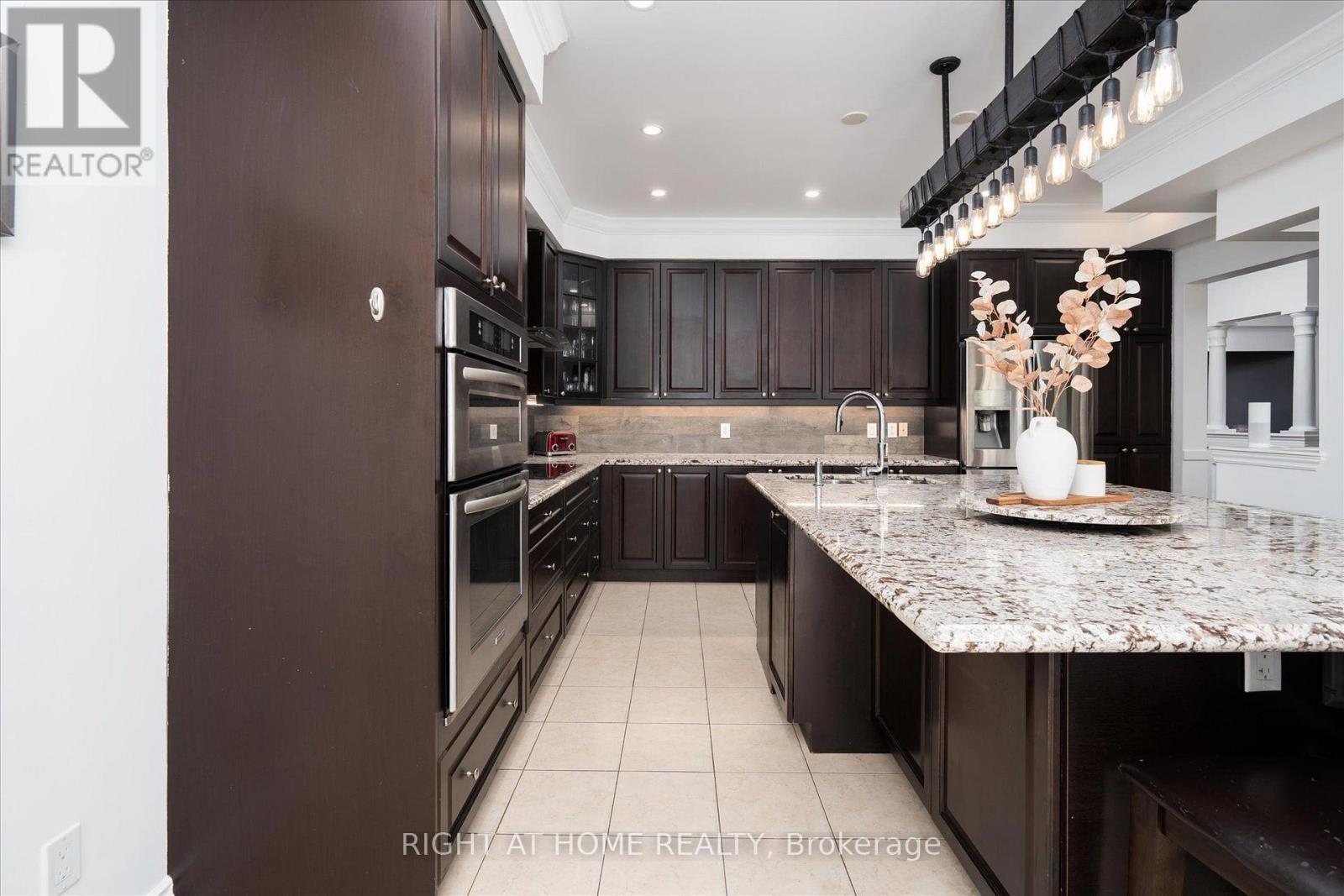 66 Rideout Street, Ajax, ON photo 14