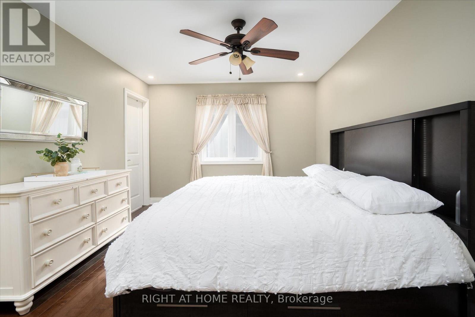 66 Rideout Street, Ajax, ON photo 25