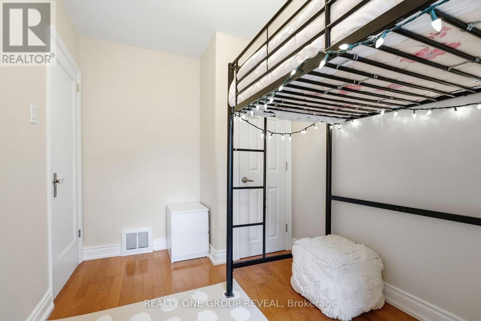 890 GRIERSON STREET - 27