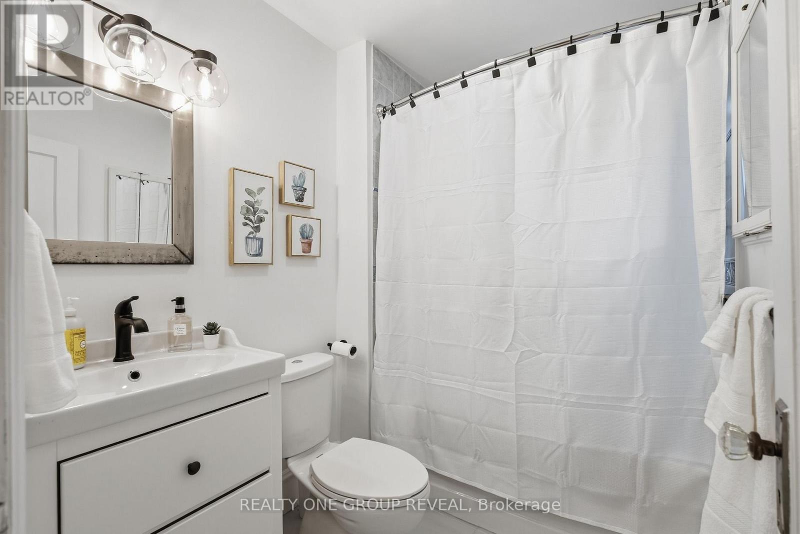 890 Grierson Street, Oshawa, ON photo 32