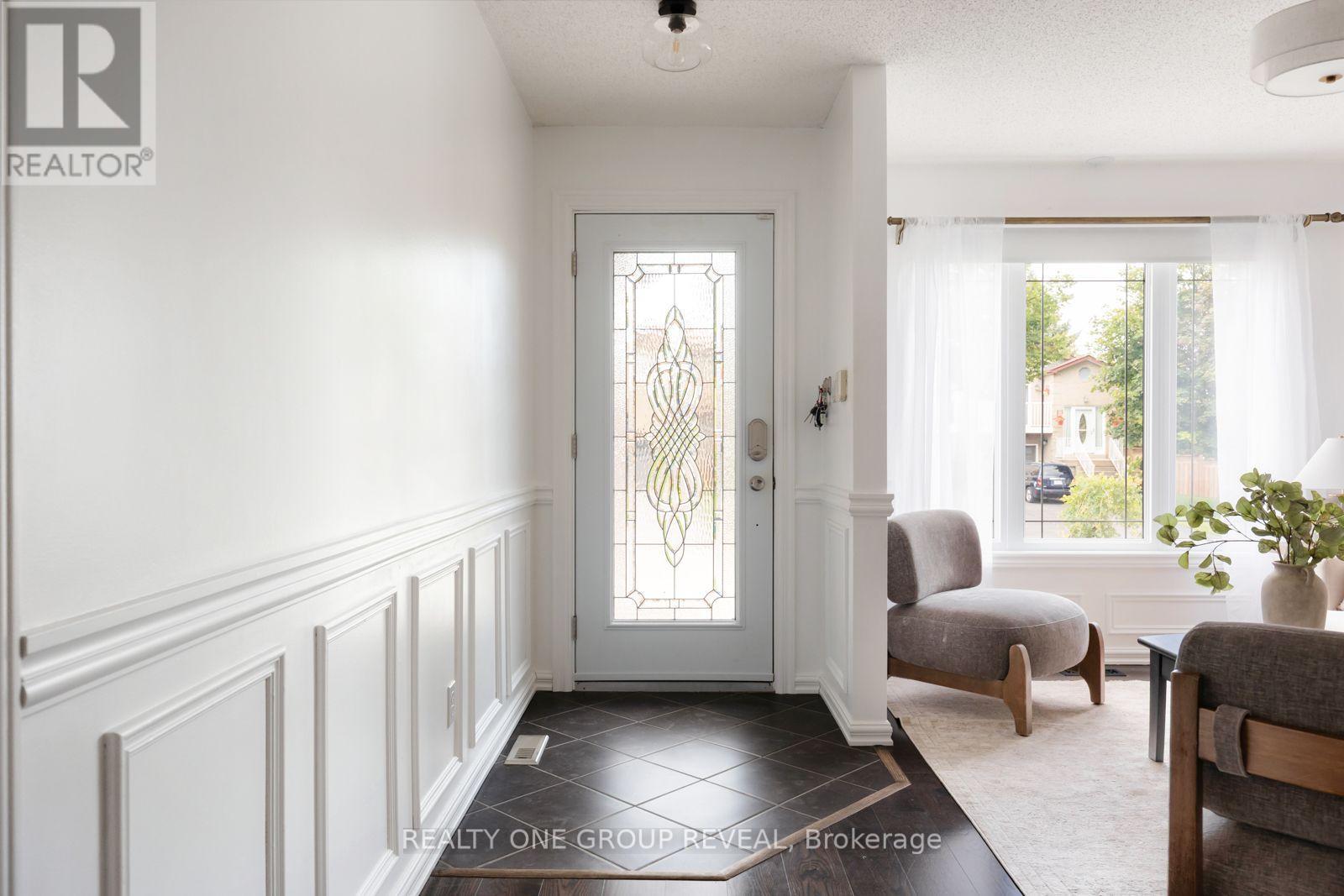 6 Mcfeeters Crescent, Clarington, ON photo 4