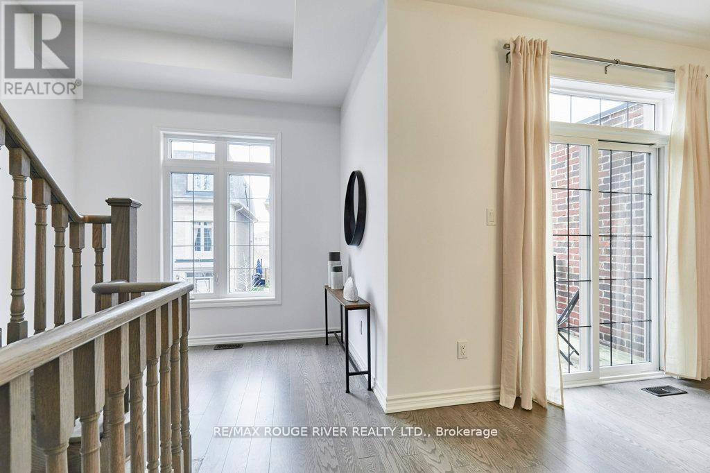 6 Seagrave Lane, Ajax, ON photo 10
