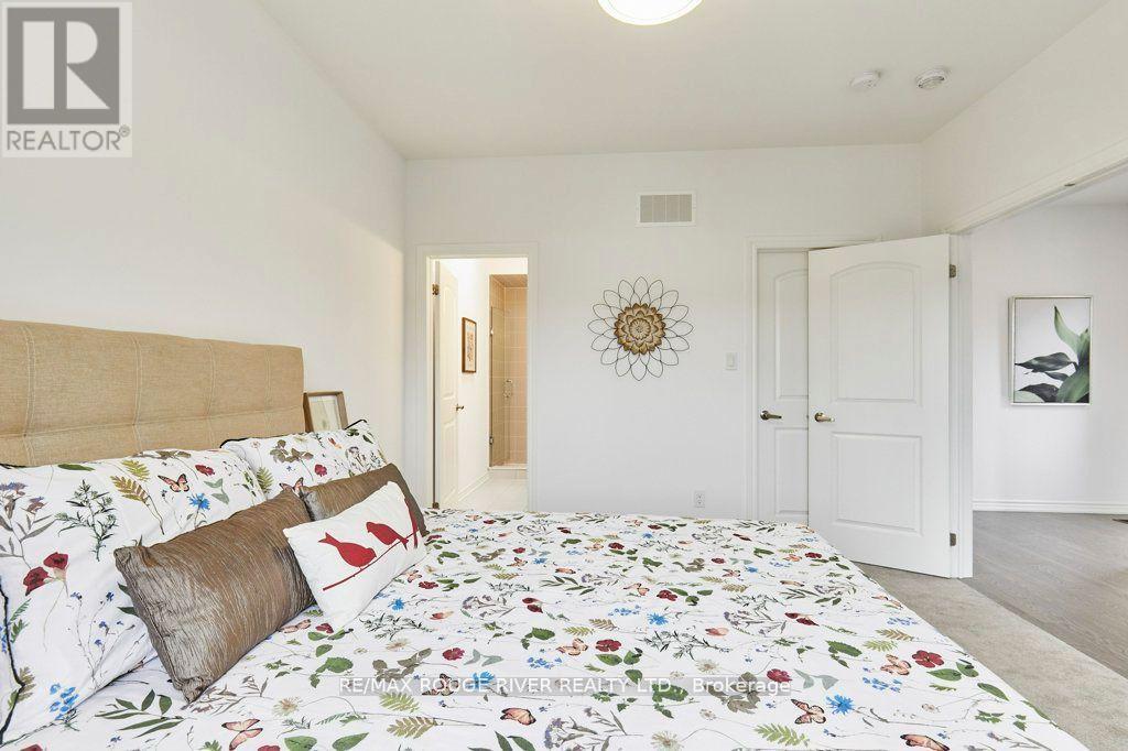 6 Seagrave Lane, Ajax, ON photo 25