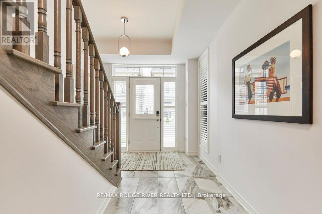 6 Seagrave Lane, Ajax, ON photo 3