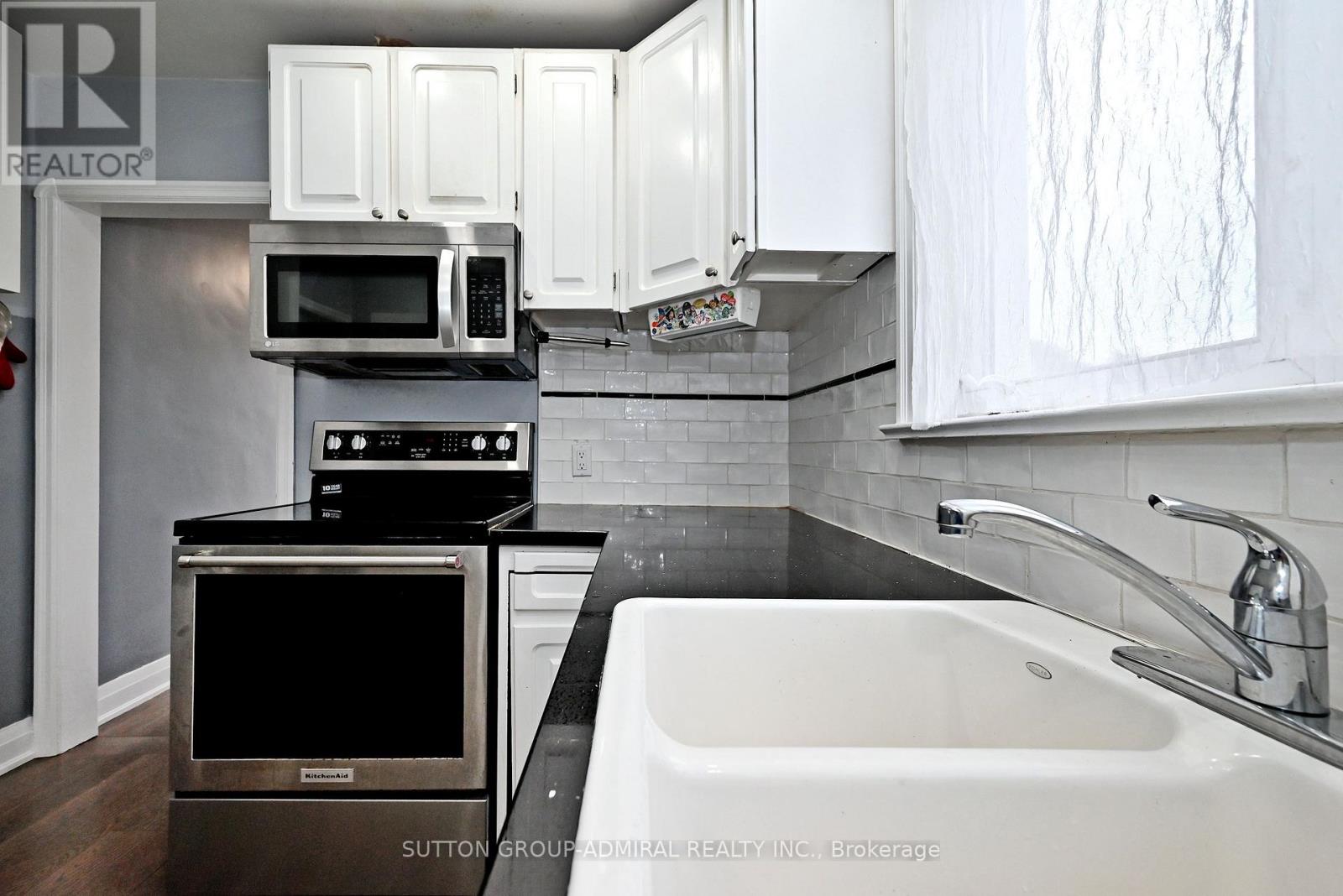 62 WILSON ROAD S - 10