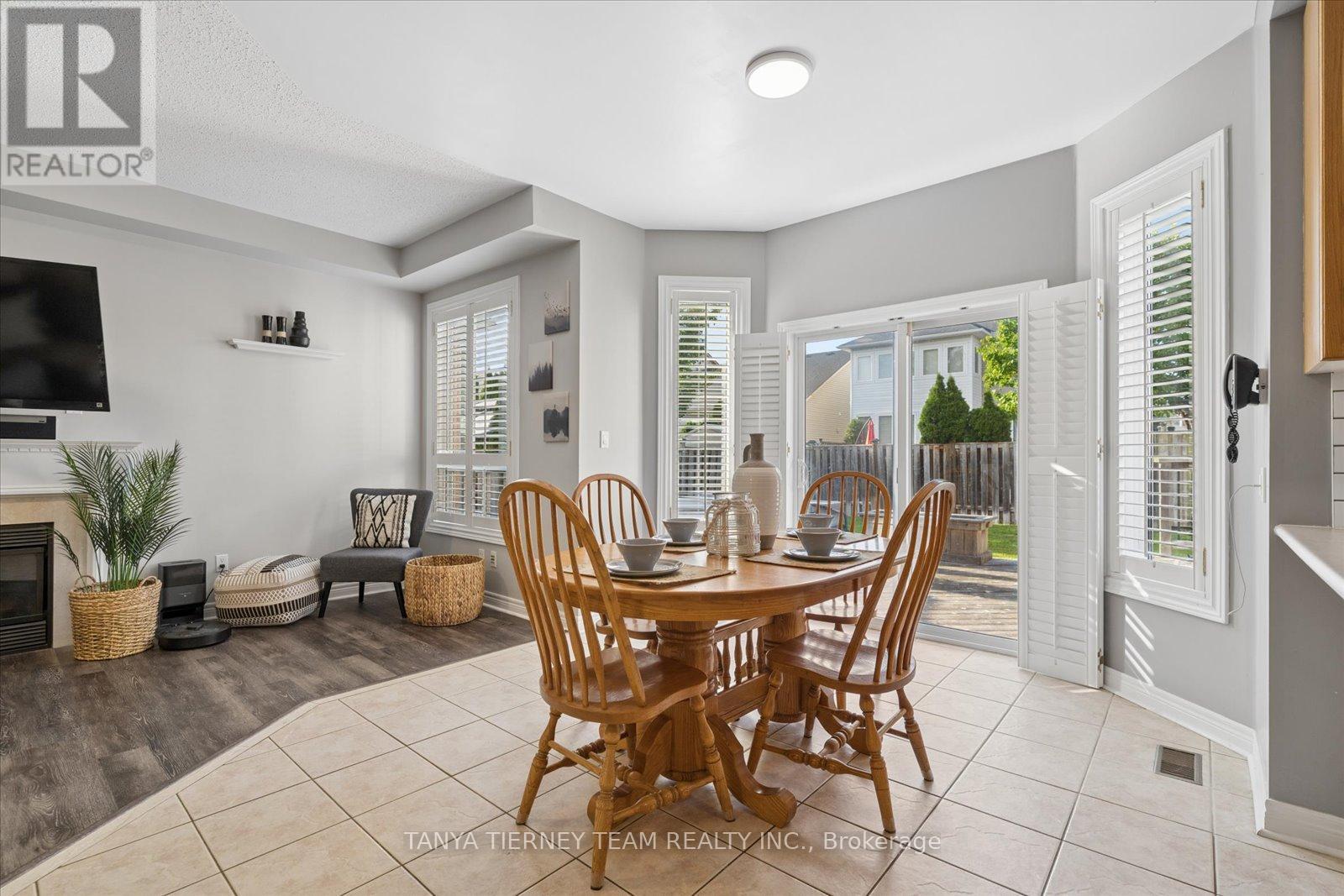 16 Corianne Avenue, Whitby, ON photo 19