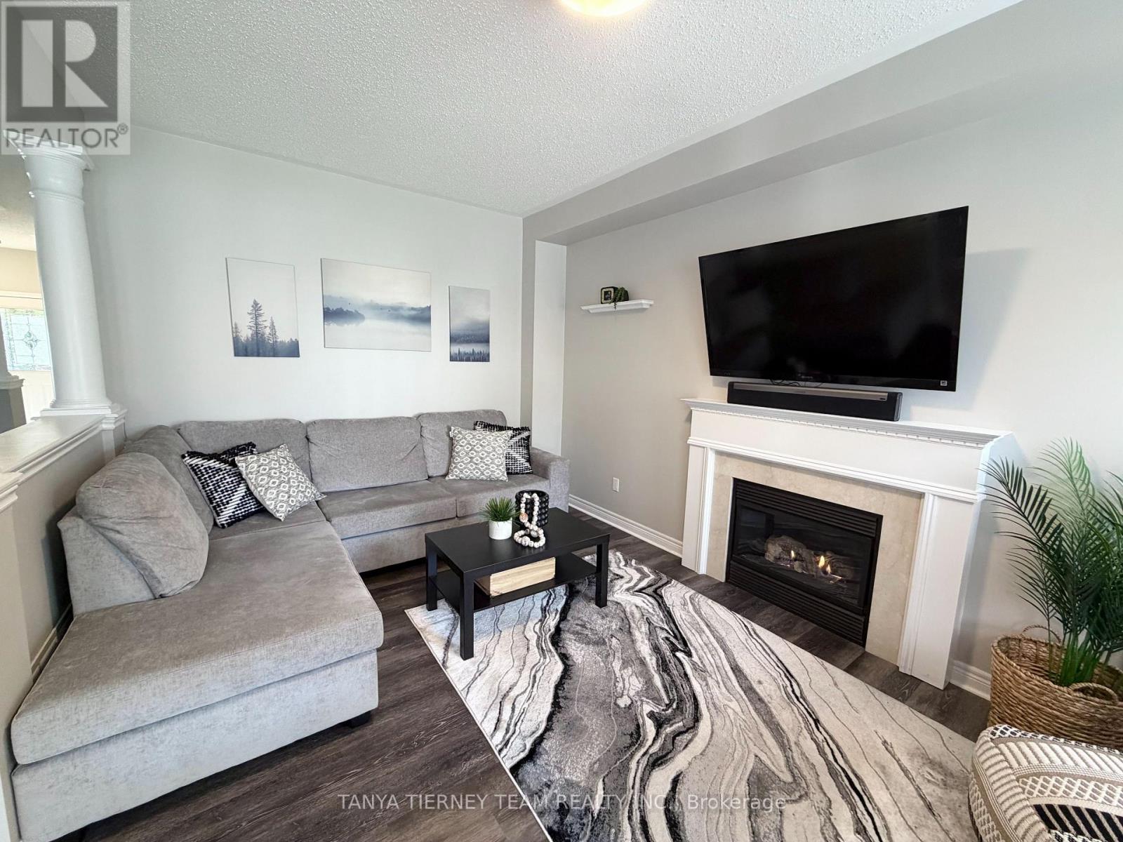 16 Corianne Avenue, Whitby, ON photo 21