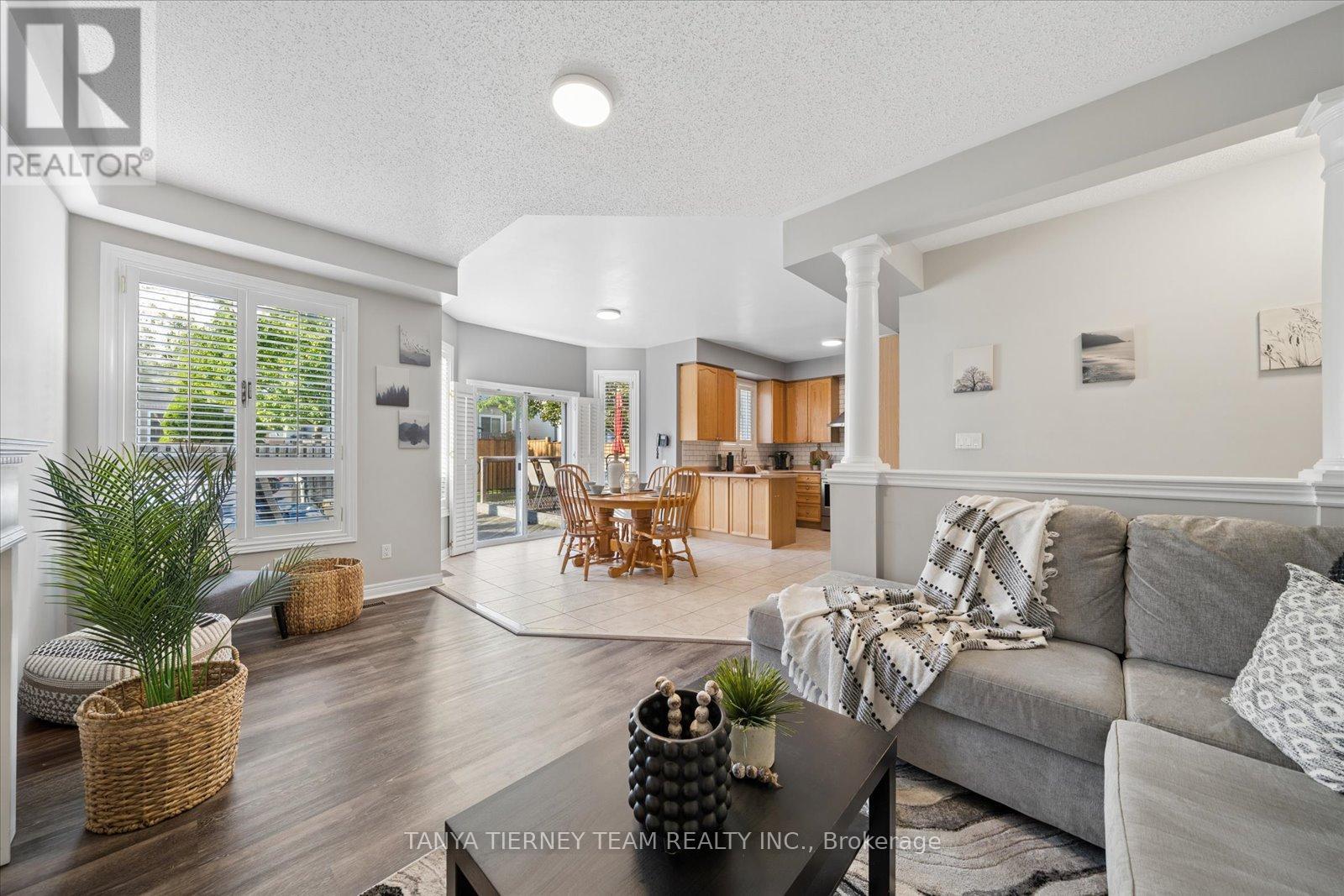16 Corianne Avenue, Whitby, ON photo 23