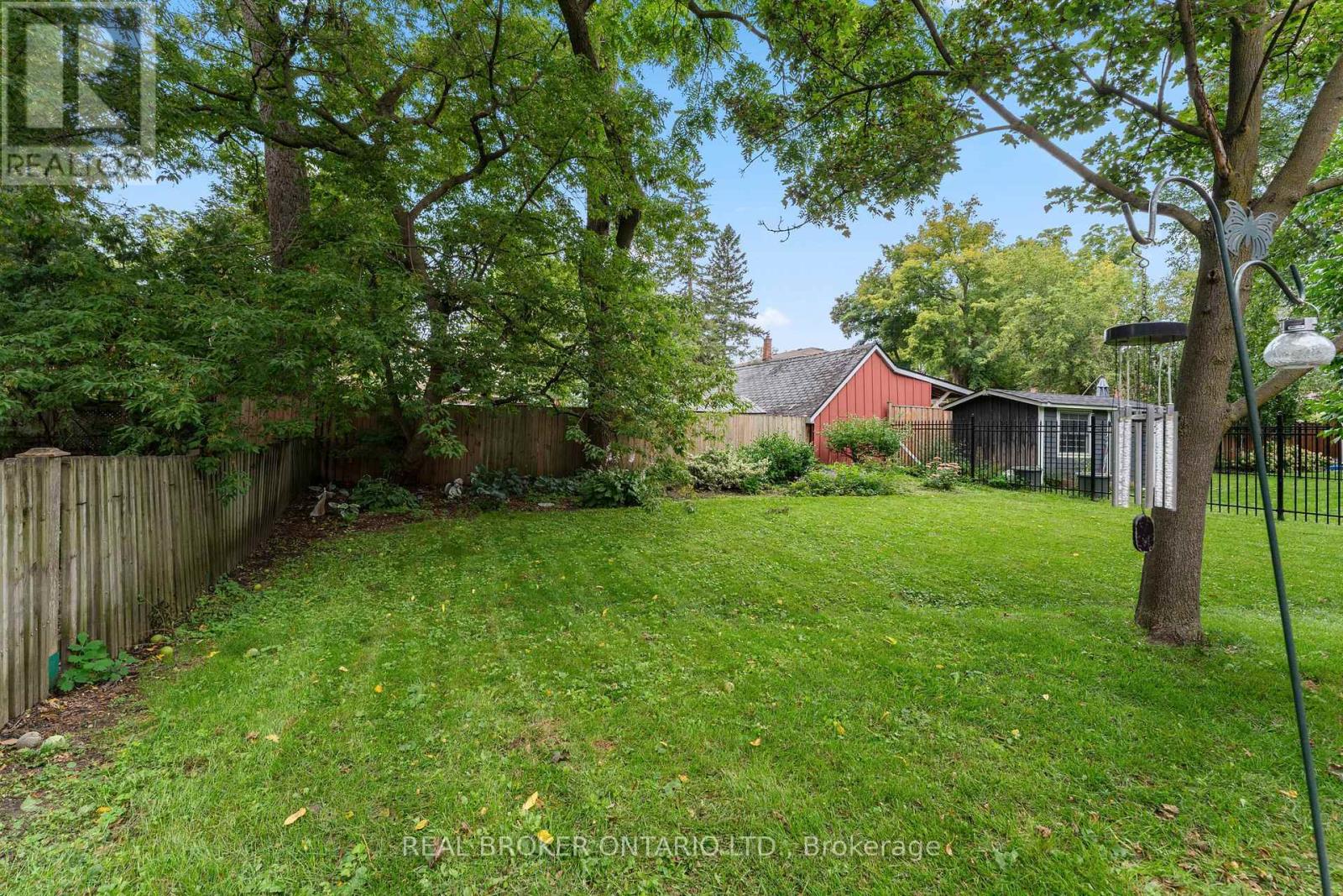 #3 36 ALBERT STREET - 33