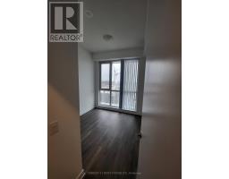 512 - 10 Honeycrisp Crescent, Vaughan, ON L4K0M7 Photo 12