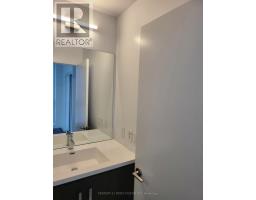 512 - 10 Honeycrisp Crescent, Vaughan, ON L4K0M7 Photo 6