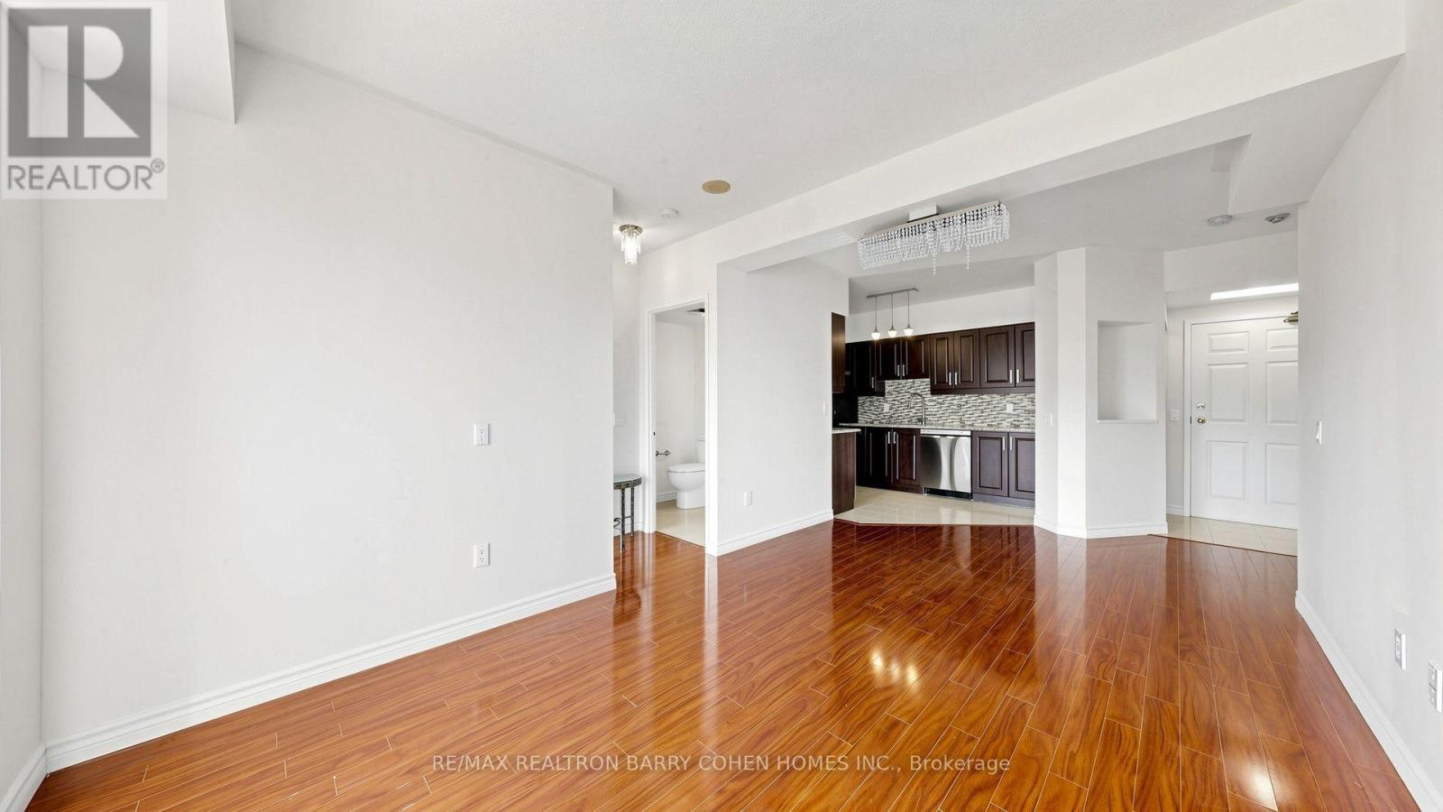 #308 7398 YONGE STREET - 13