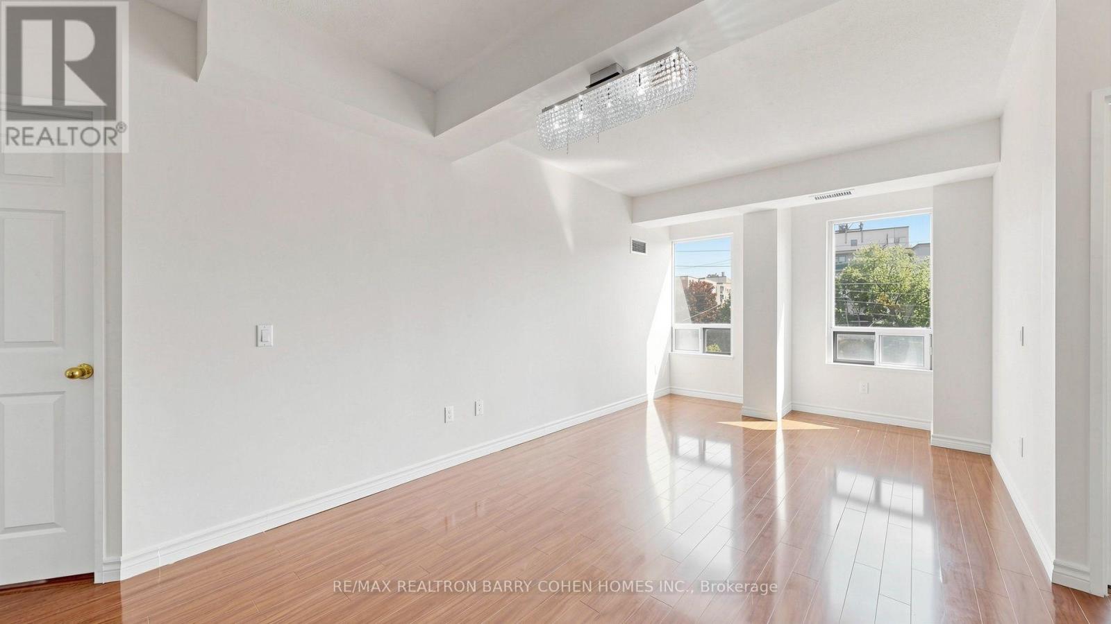 #308 7398 YONGE STREET - 18