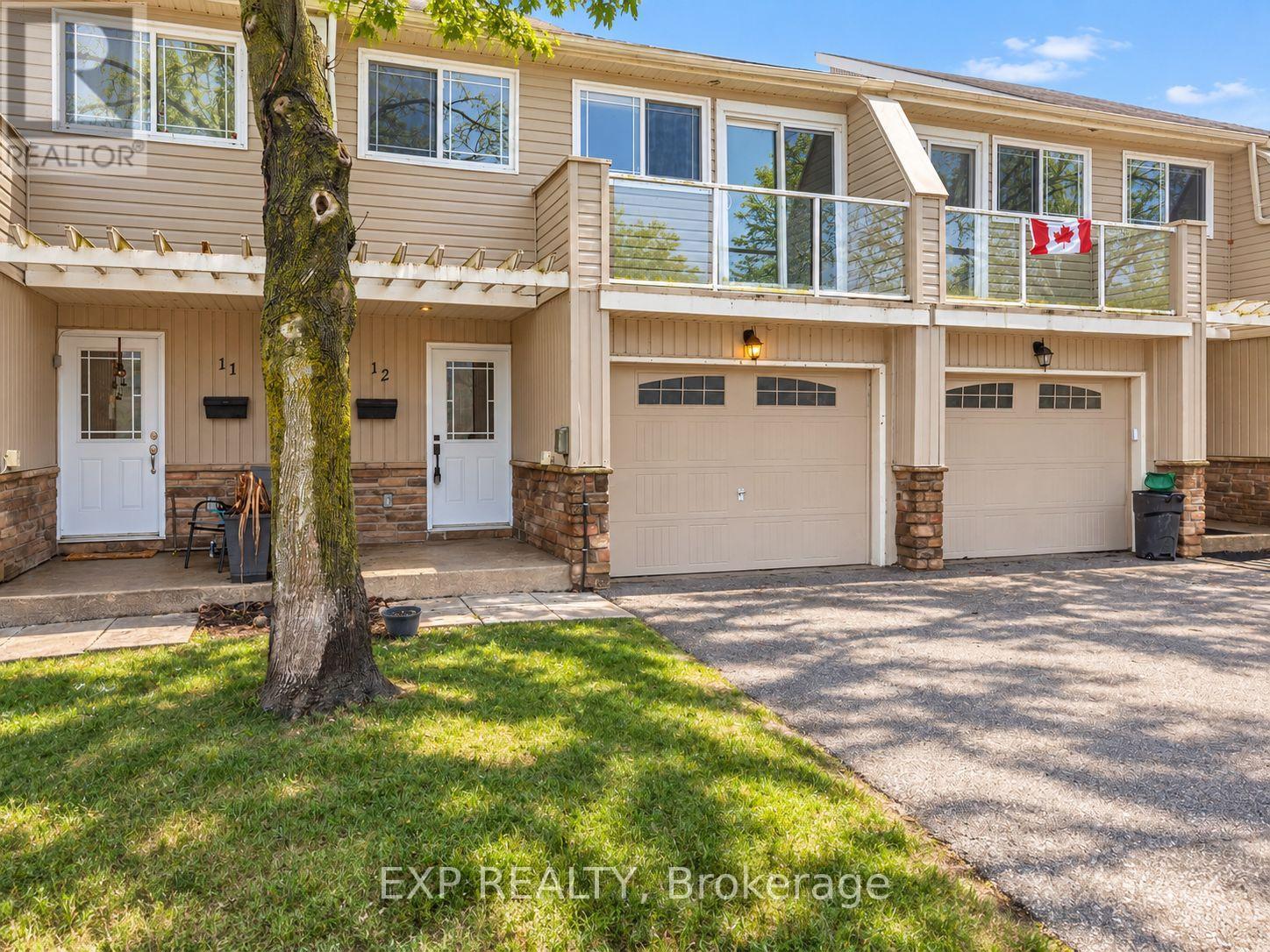 #12 12 Lankin Boulevard, Orillia, Ontario, L3V6T1, Orillia, Ontario — photo 2 of 5