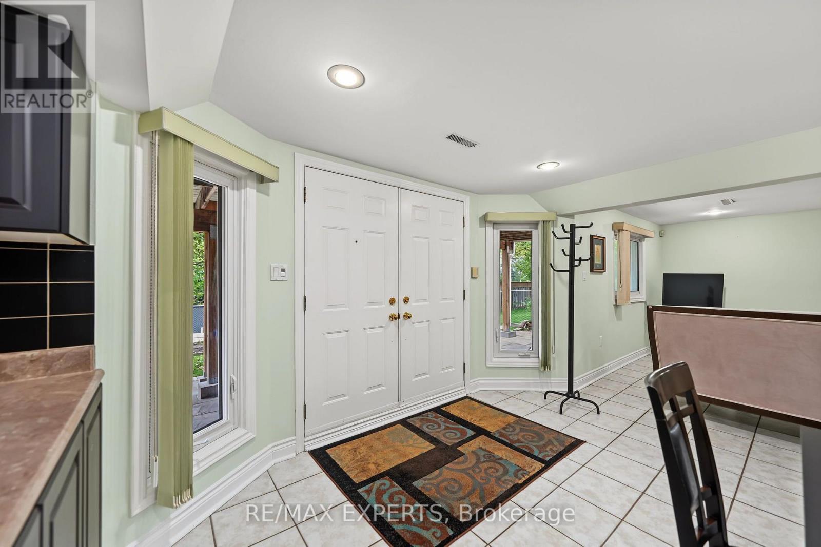 52 WESTCHESTER BOULEVARD - Image 40