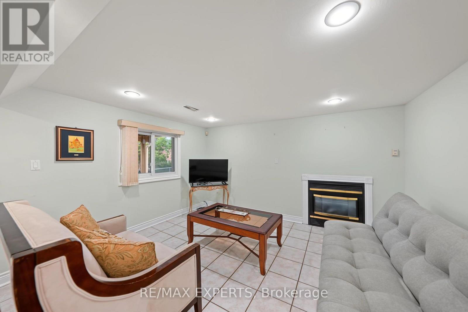 52 WESTCHESTER BOULEVARD - 41