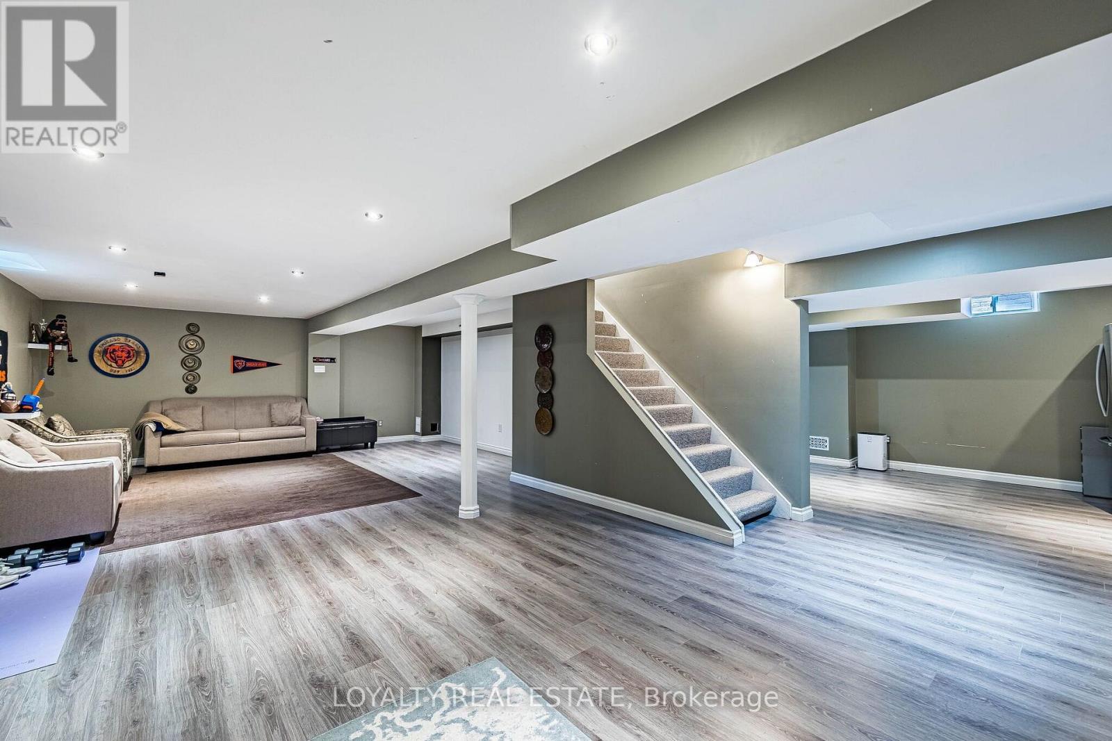 52 NEWCASTLE CRESCENT - 33