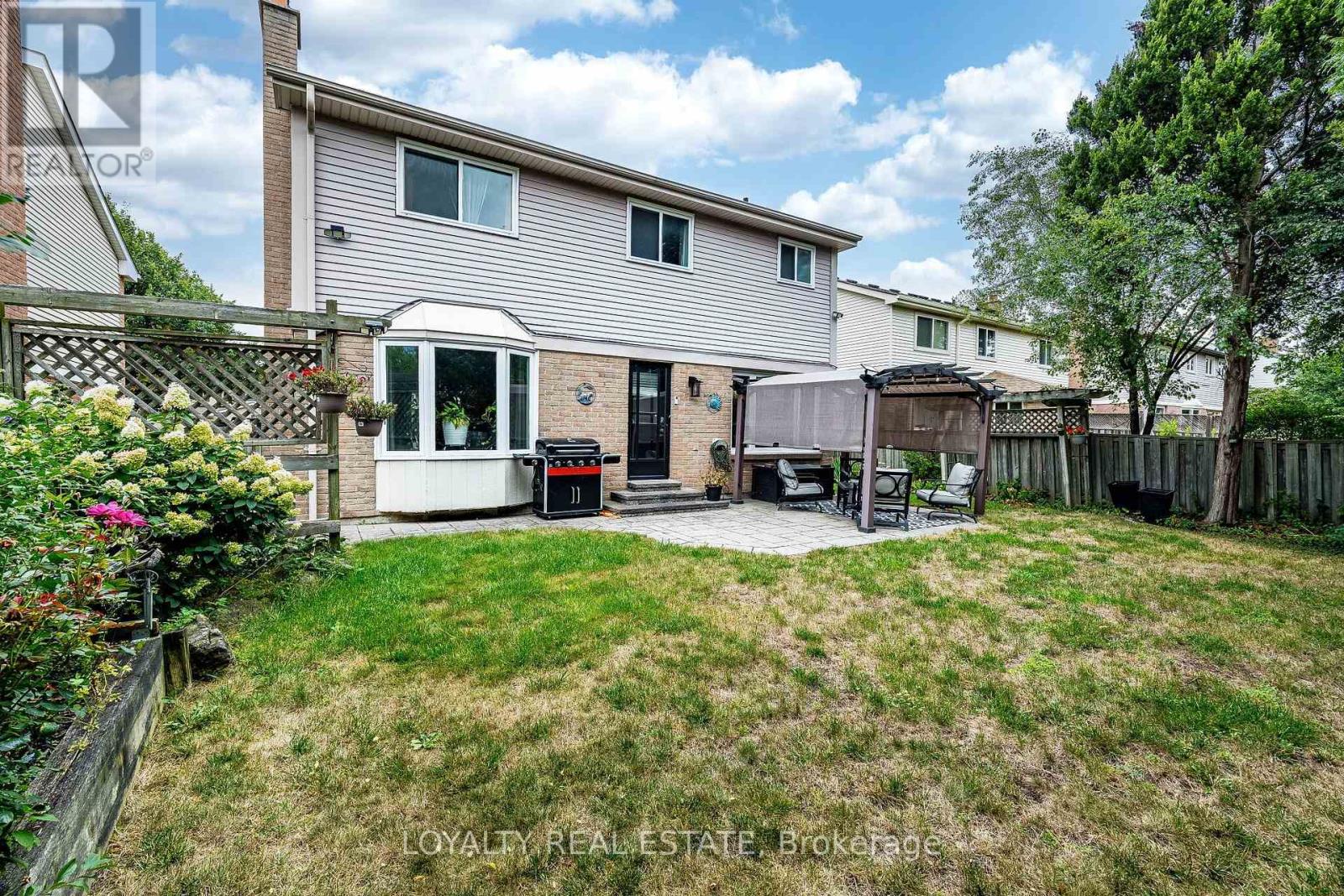 52 NEWCASTLE CRESCENT - 37
