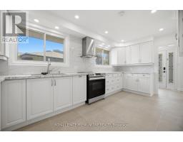 3195 Golden Orchard Drive, Mississauga, ON L4Y3G7 Photo 6