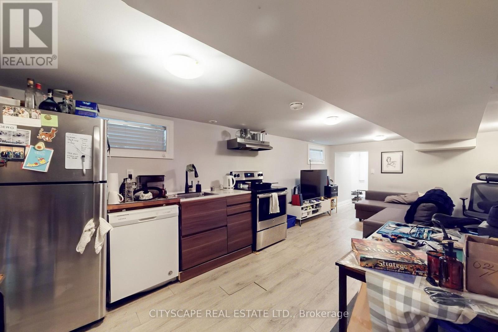 467 KEELE STREET - 29