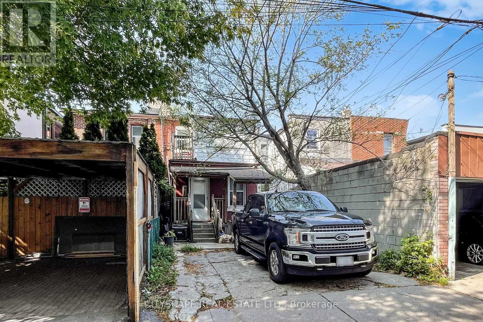 467 KEELE STREET - 37