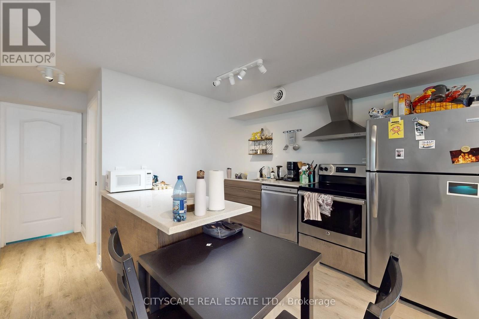 467 KEELE STREET - 6