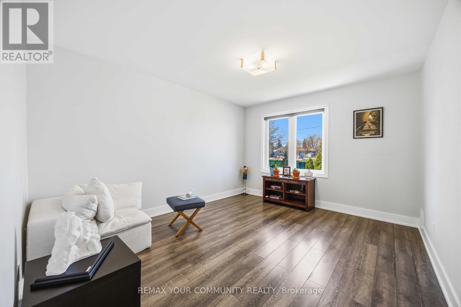 34 WALWYN AVENUE - 18