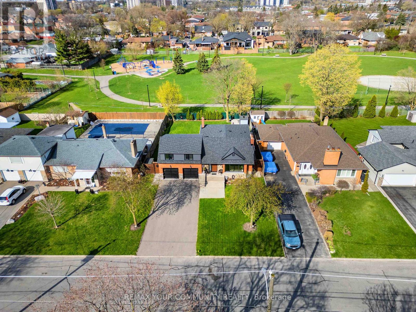 34 WALWYN AVENUE - 37