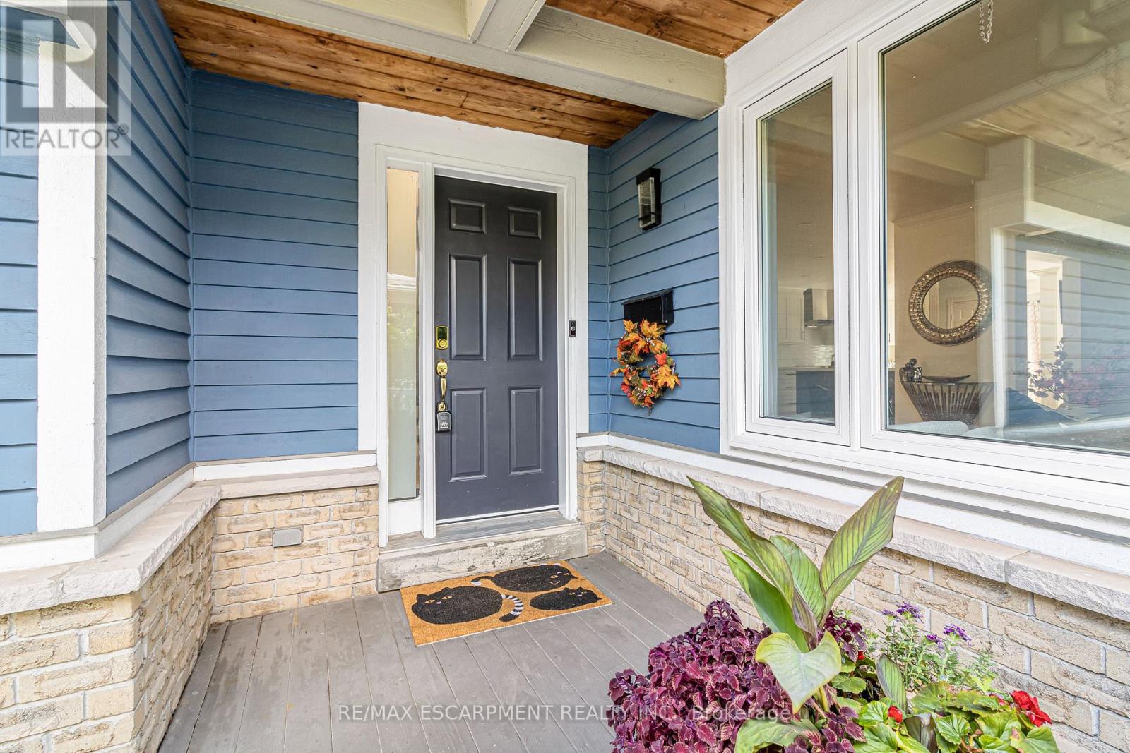 Photo of 5576 MIDDLEBURY DRIVE