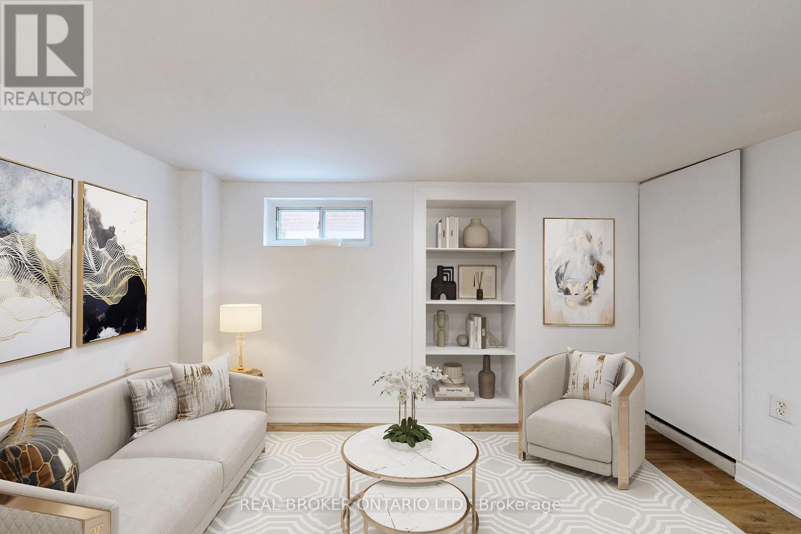 Photo of 102 Bowie Avenue
