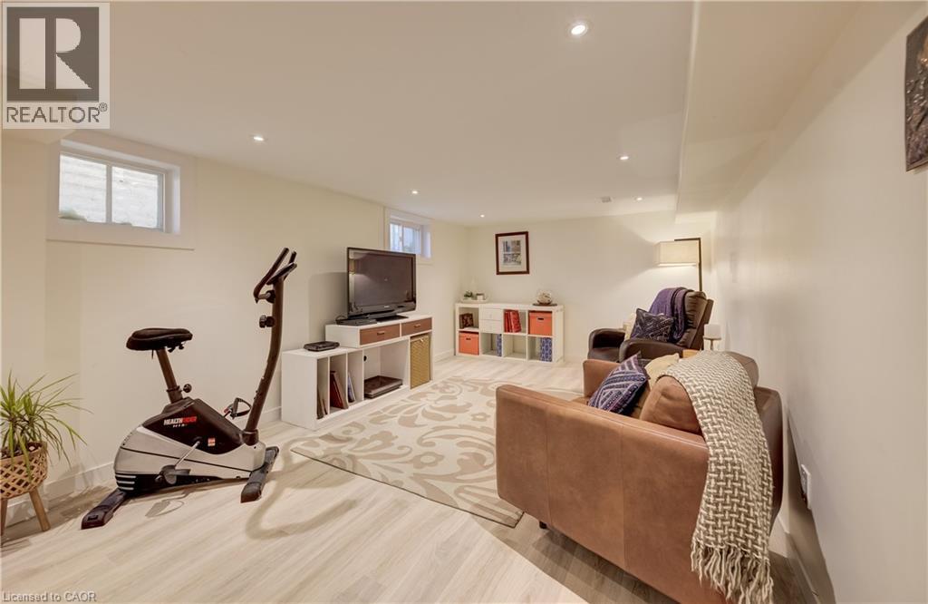 87 BRENTWOOD Avenue - 28
