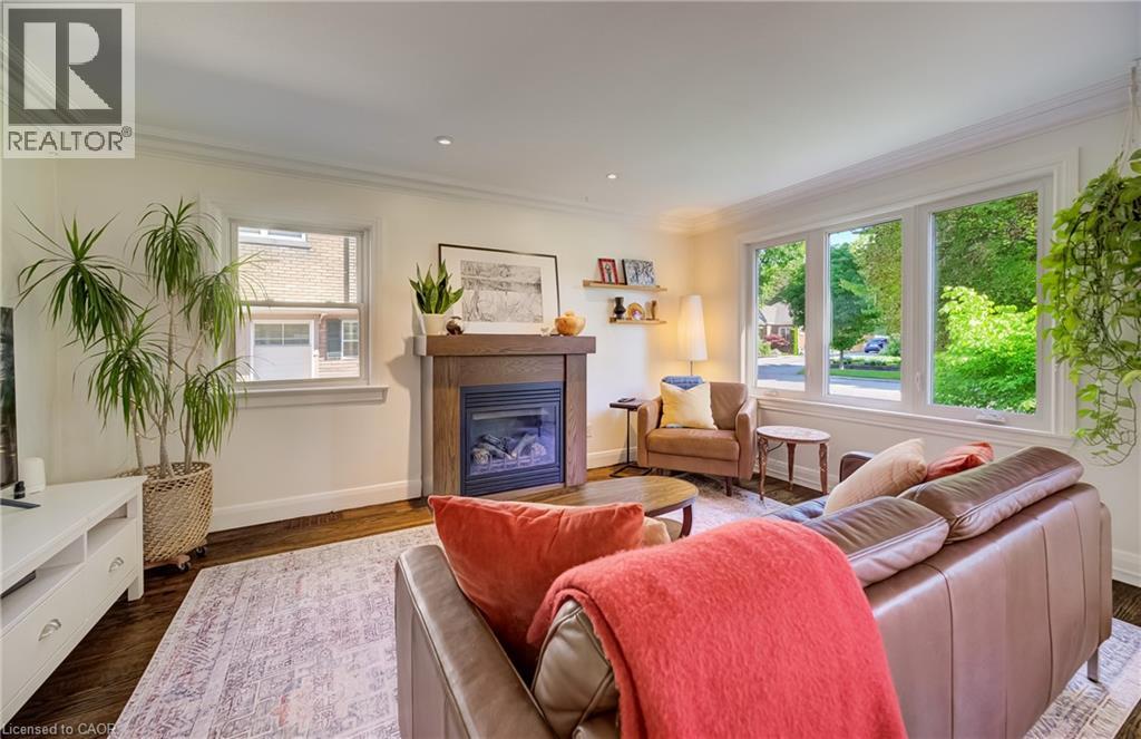 87 BRENTWOOD Avenue — photo 3