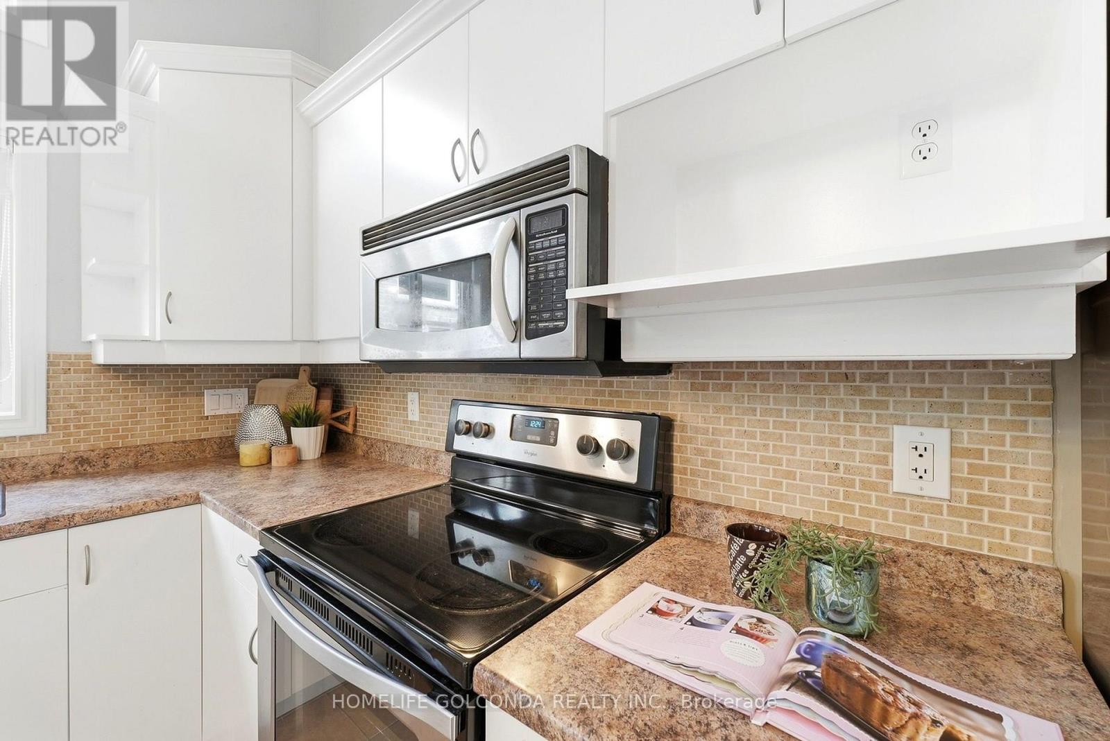 1707 CORONATION DRIVE - 13