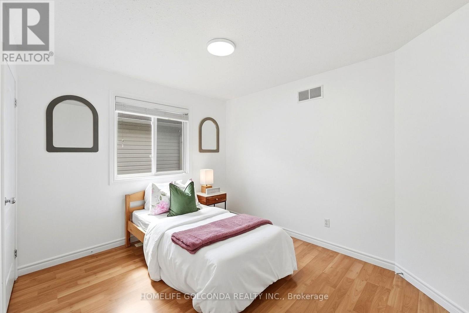 1707 CORONATION DRIVE - 27
