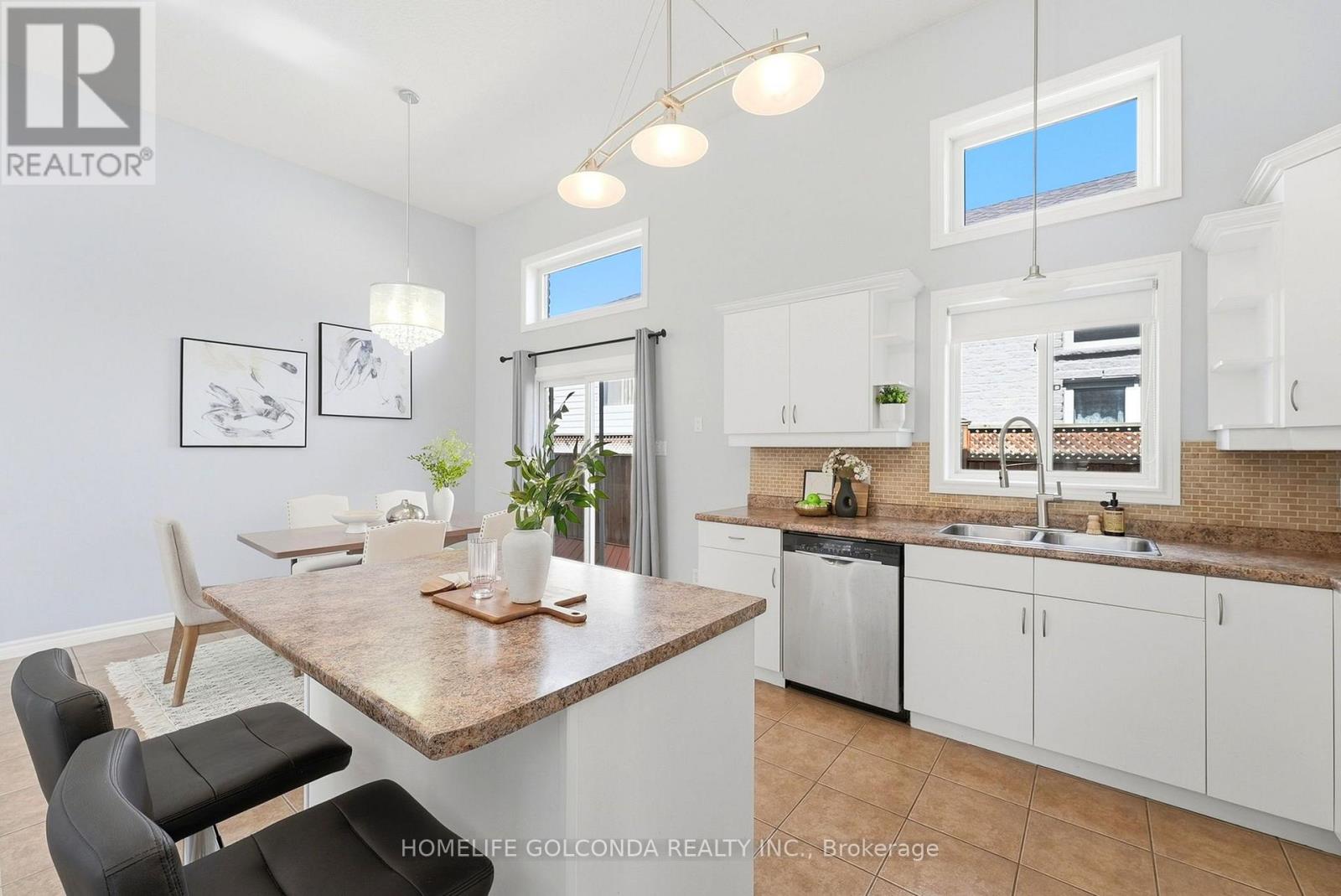 1707 CORONATION DRIVE - 9