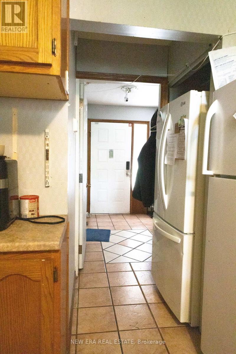 58 AMHERST DRIVE - 1
