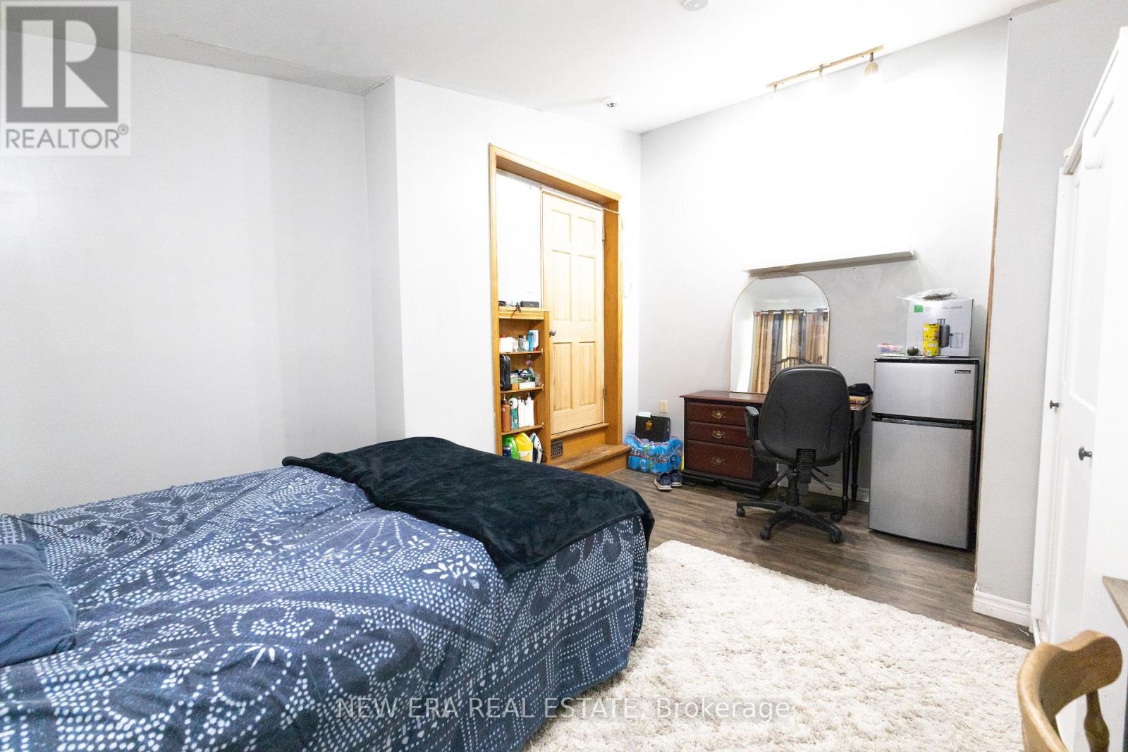 58 AMHERST DRIVE - 16