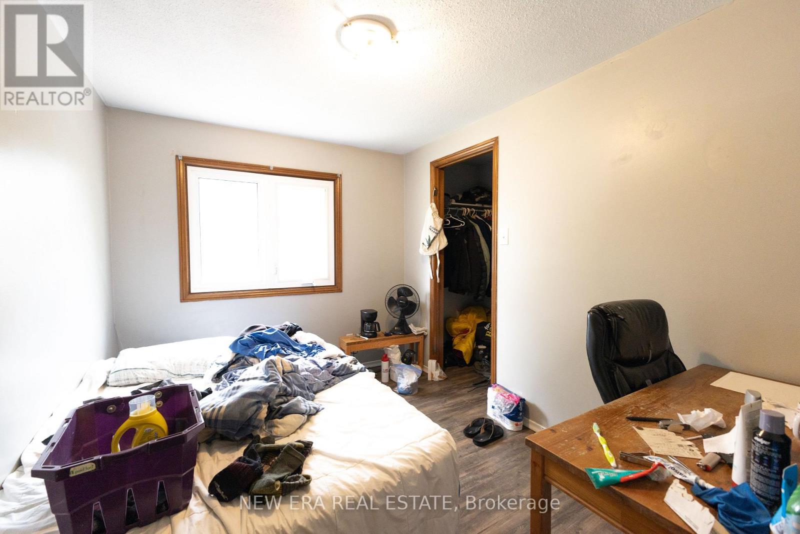 58 AMHERST DRIVE - 21