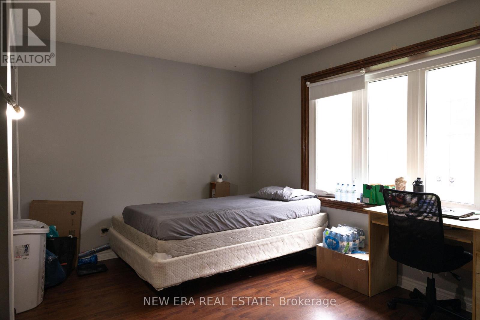 58 AMHERST DRIVE - 22