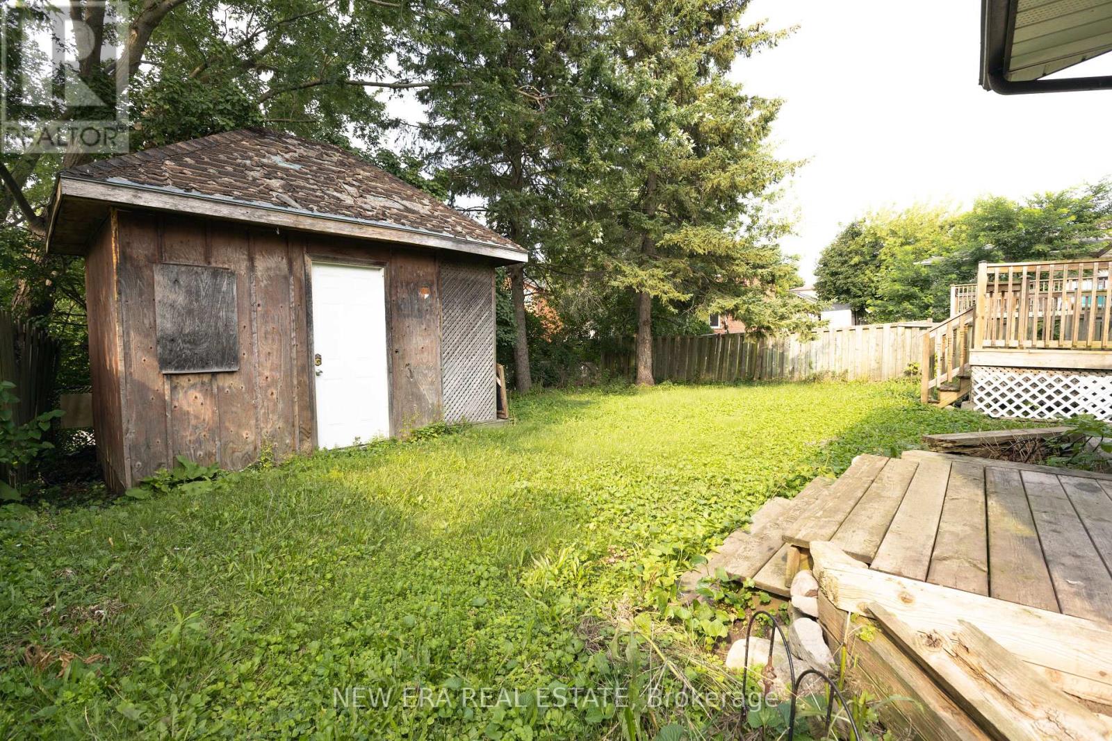 58 AMHERST DRIVE - 7
