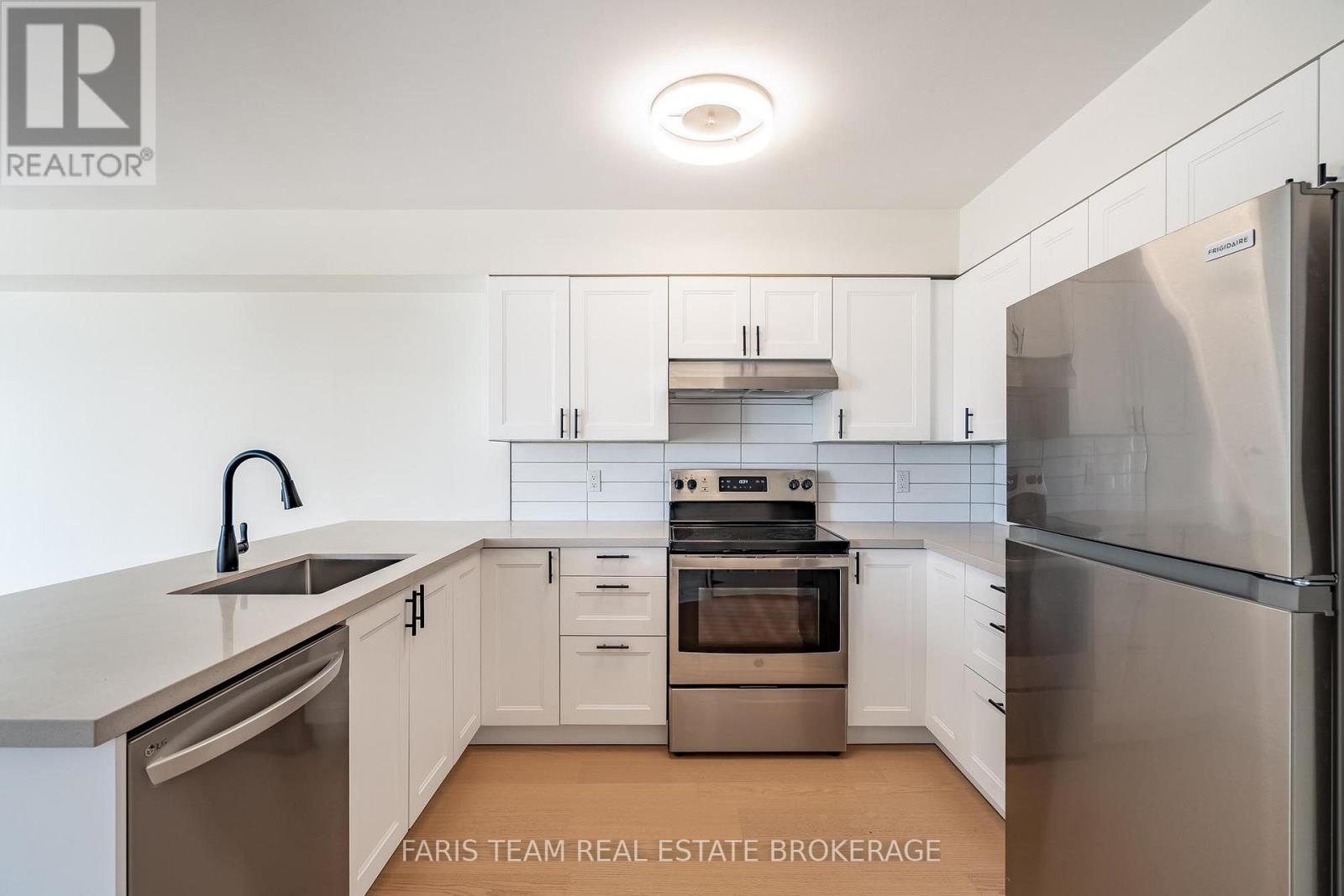 152 RITCHIE CRESCENT - 4